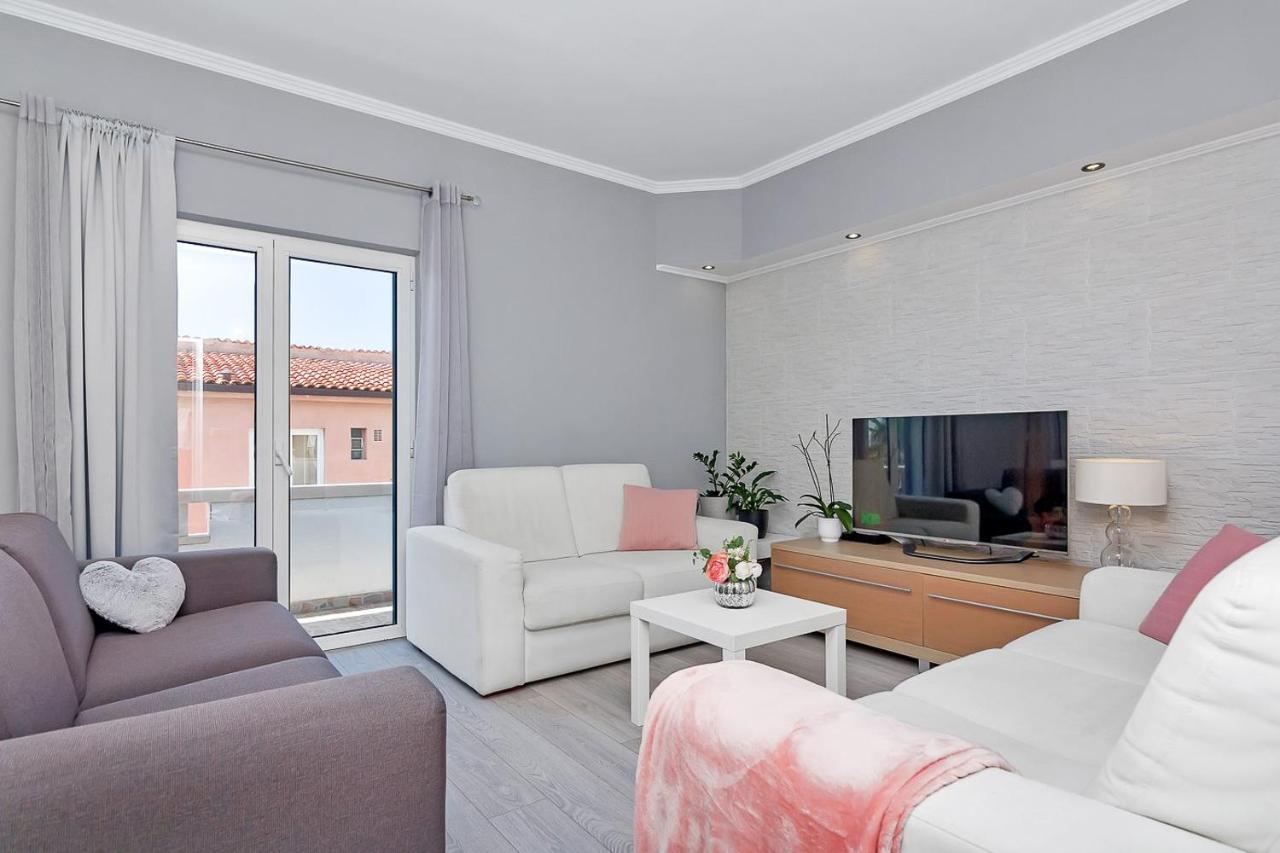 Apartments Gisela Макарска Екстериор снимка