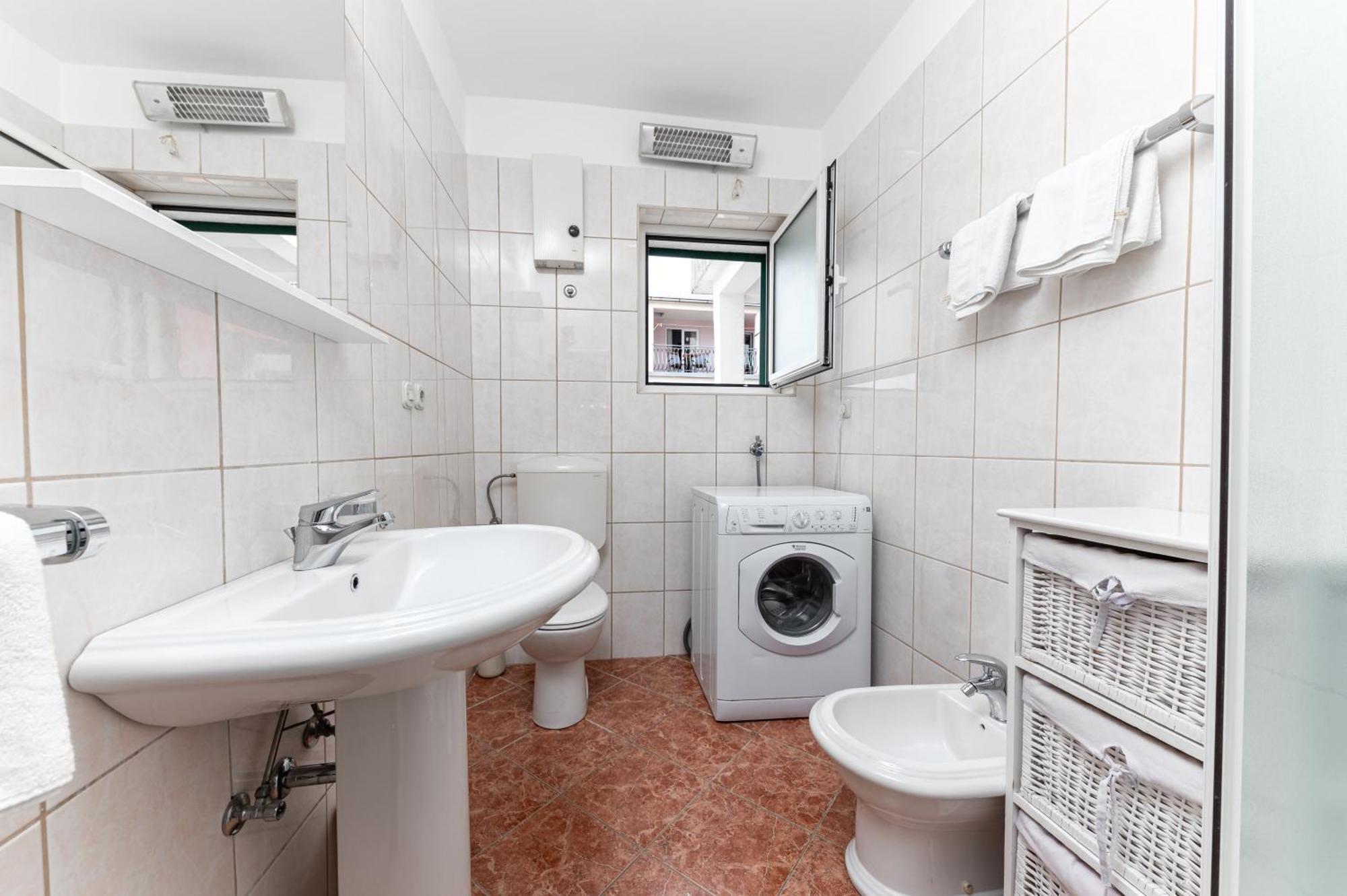 Apartments Gisela Макарска Стая снимка